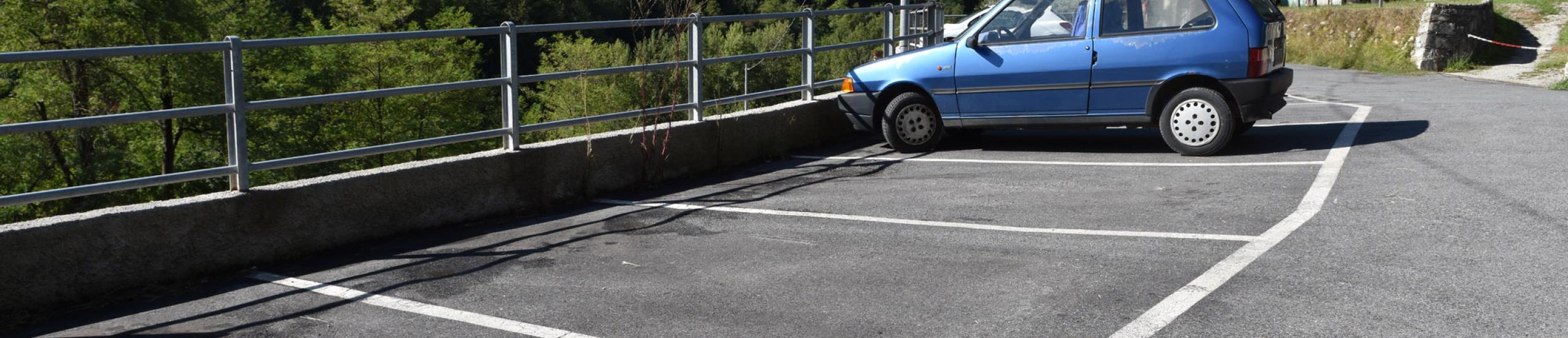 Parcheggio pubblico  in Località Pian dei Ratti