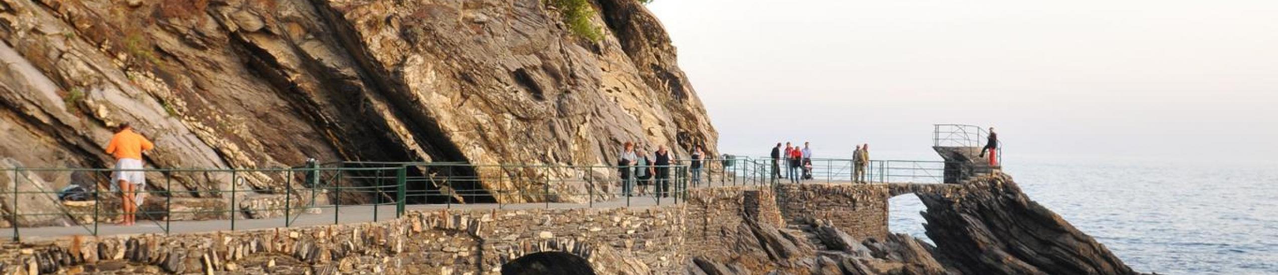 passeggiata dei naviganti, spiaggia di Zoagli