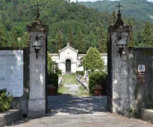 L'ingresso del Cimitero