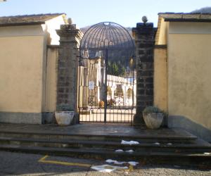 ingresso cimitero