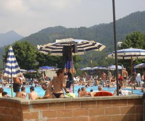impianti sportivi e piscina di Casella